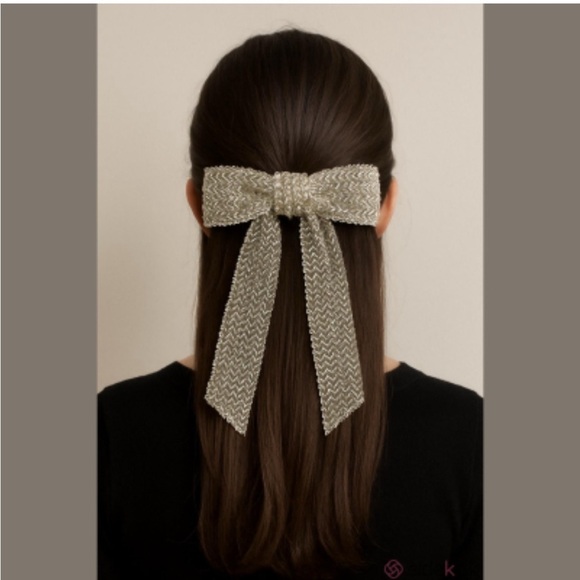 Accessories - Reitmans NWT hair clip bow